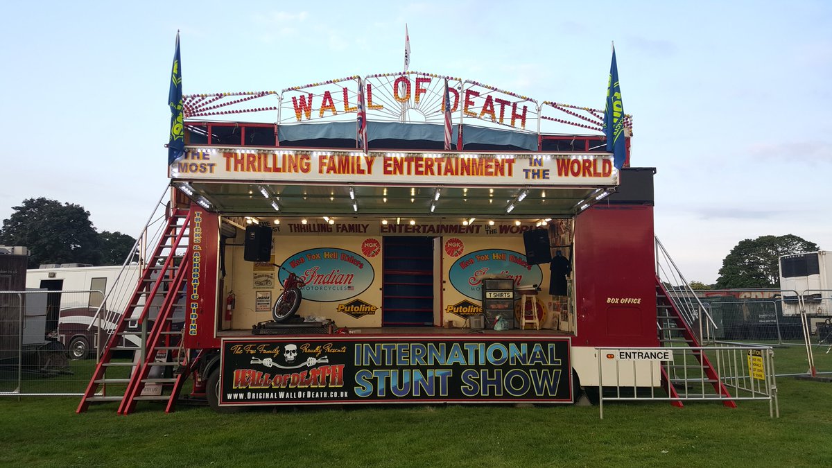 FoxWallofdeath's tweet image. Putting together the last finishing touches! #wallofdeath #ramblinman