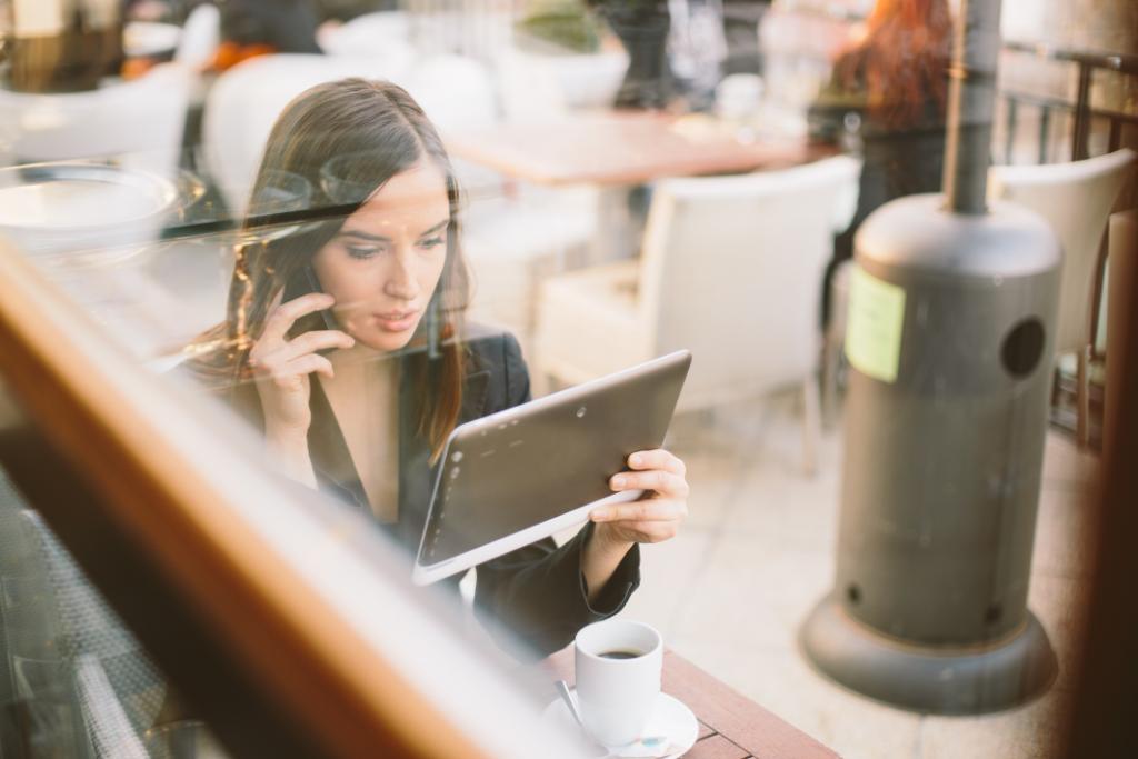 ServiceNow's tweet photo. Refine, structure & automate the flow of work to streamline services with #ServiceMgmt. https://t.co/gO95FoAu2J https://t.co/c9uMXK5Yp6