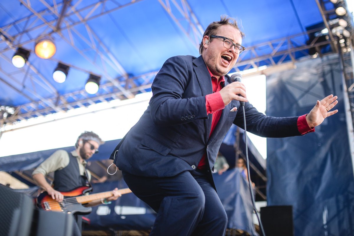 .<a href="/StP_BrokenBones/">St. Paul & The Broken Bones</a> sanctified #newportfolk. Check back soon for their set: n.pr/1rPuYbl (📷: <a href="/adamkissick/">Adam Kissick</a>)