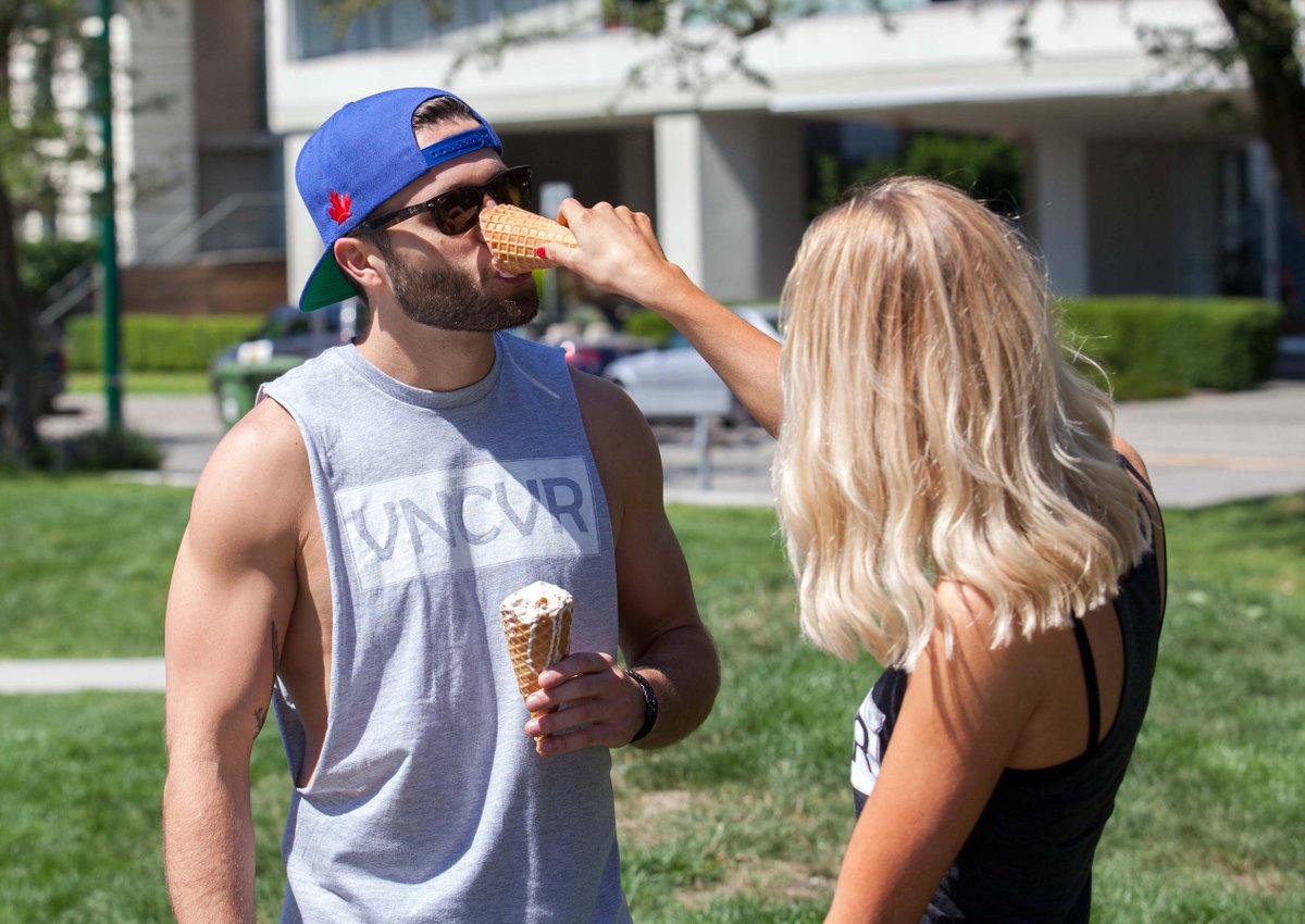 VNCVRclothing's tweet photo. Sharing is caring 😂  | Play safe this weekend! https://t.co/A3ZArLxbZW 📷@billieandpeaches #Wearyourcare #VNCVR https://t.co/eNKsNSLC7B