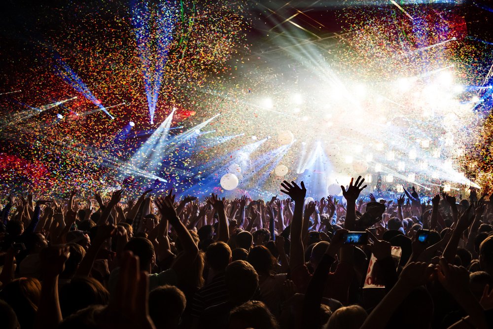 JiffyLubeON's tweet photo. Enter before our contest ends! Win a summer VIP concert experience #ConcertCraze https://t.co/MlKbudUYWd https://t.co/5vMhEd6NZJ