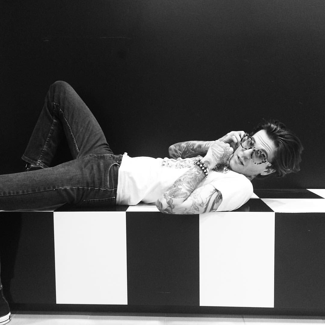braidencvs's tweet photo. wrap me up in the chanel
inside my coffin, might go to hell and there ain't no stopping; https://t.co/QEMVYNjgIB