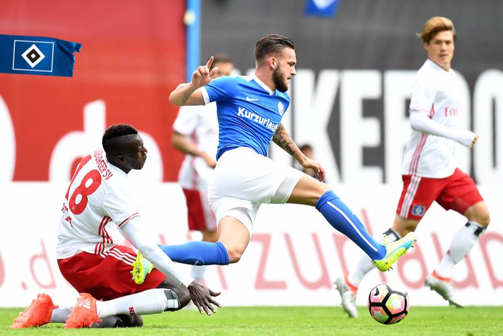 HSV's tweet image. 45' Keine Tore zur Pause! 
Starker Einsatz von #Waldschmidt &amp;amp; #Jatta, Chancenplus allerdings für Hansa... #FCHHSV