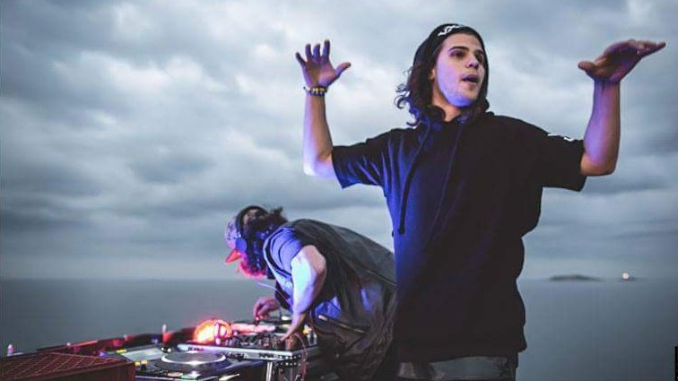 DVBBSWORLD's tweet photo. WG need @DVBBS #PrayForDVBBS @ChrisDVBBS @AlexDVBBS https://t.co/zZwyFcRfSs