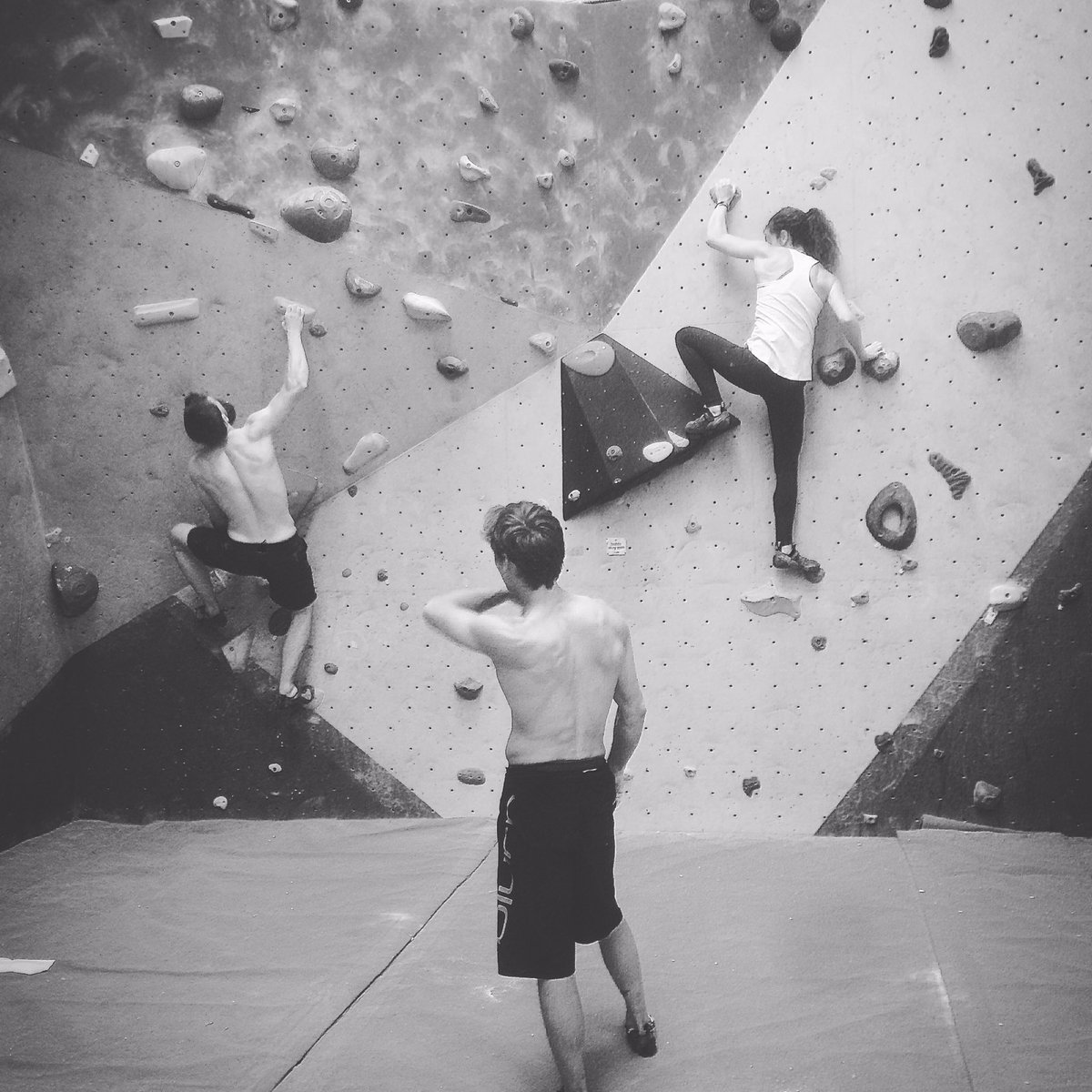 Parthian_RDG's tweet image. Setting under way for the final day of the #boulderwall reset! #newblocs #setting #setters #bouldering #climbing