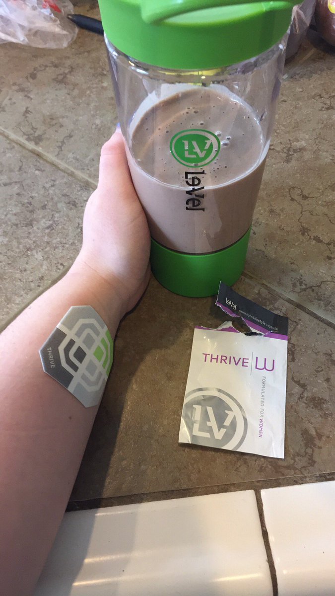 THRIVEbrooke1's tweet photo. Best way to start the day 💪🏼💚 https://t.co/KaYgt9weaV