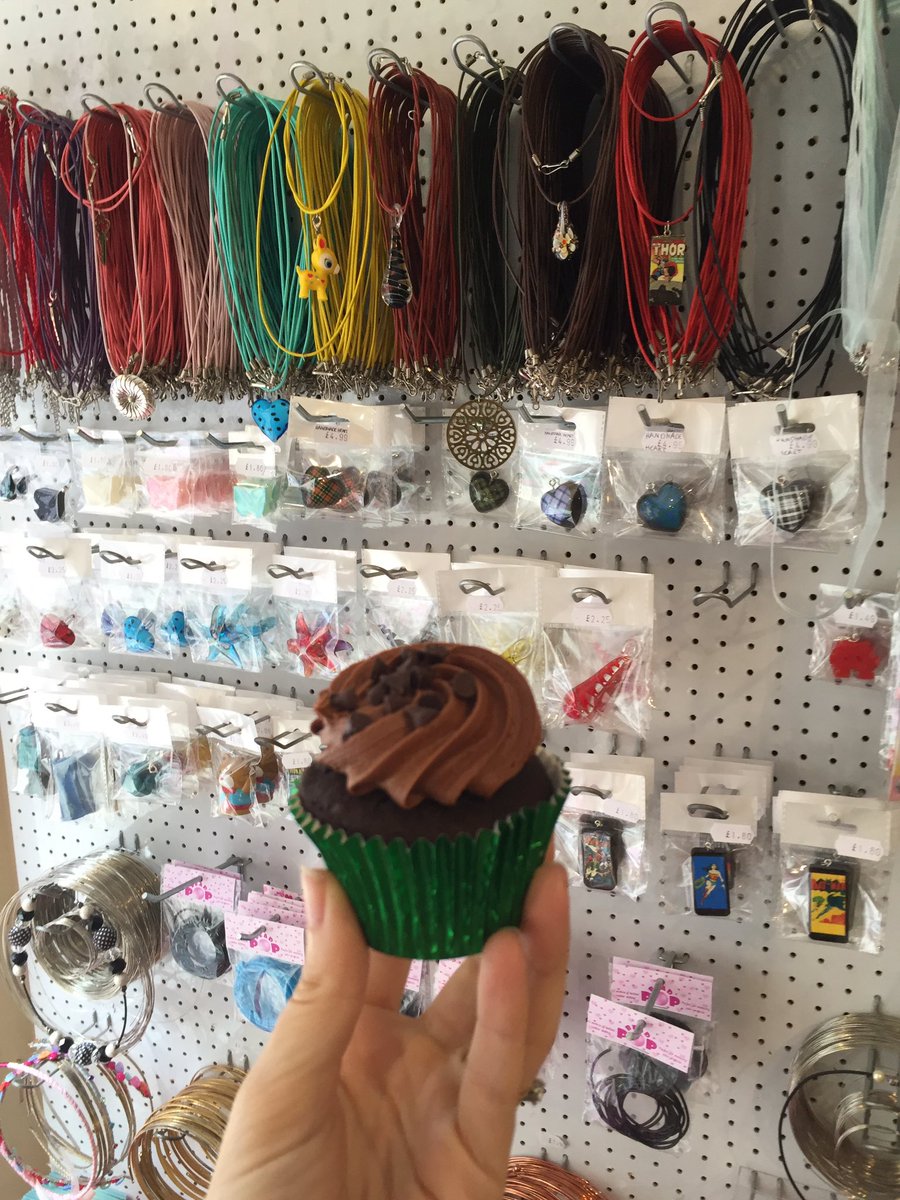 These cupcakes are too delicious <a href="/OCaykx/">O'Caykx</a> all of us at <a href="/BeadPop/">BeadPop</a> love them!