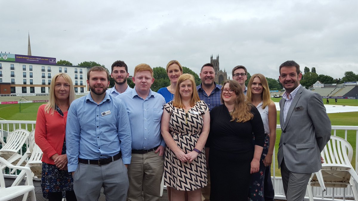 Delighted to join <a href="/RCARegeneration/">RCA Regeneration</a> for their cricket day. Thank you for supporting the hospice again team.