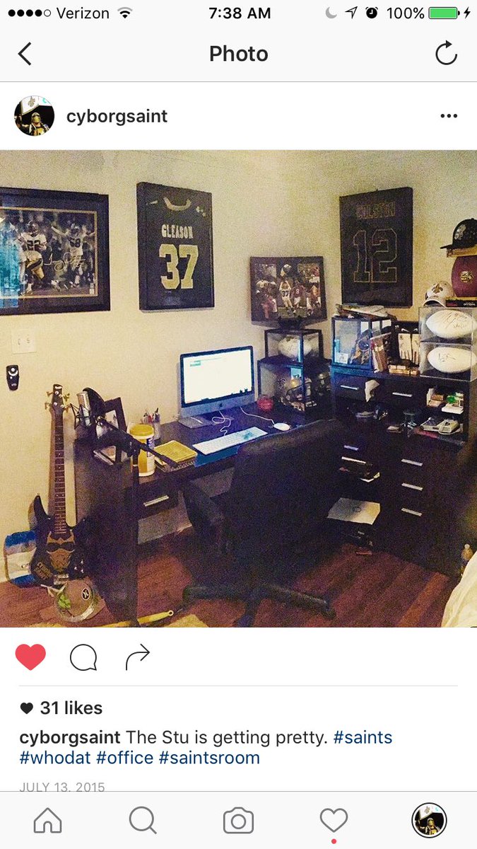 sqadron2386's tweet photo. The only room I enjoyed decorating. #SaintsRoom #cyborgsaint #whodat #saints https://t.co/tJV7zqy9HM