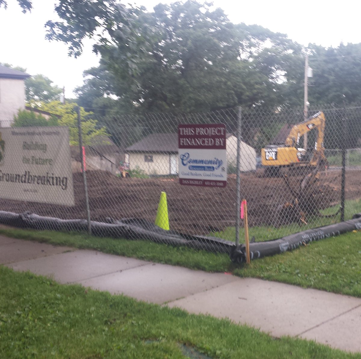 Farmhouse missing!!?  Hey AGR, I think they want their house back!  <a href="/CFANSDean/">Brian Buhr</a> <a href="/cfansalumni/">CFANS Alumni</a>