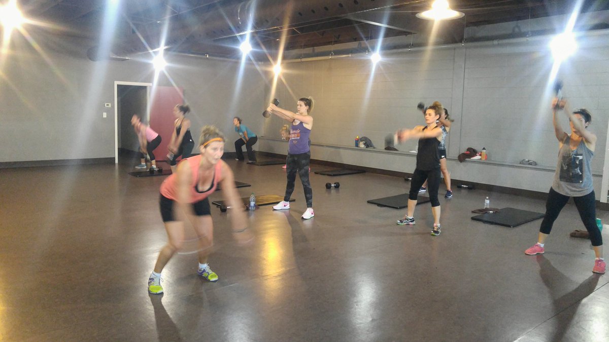 workofARTyeg's tweet photo. Had a blast at @BlitzEdmonton with this crew this morning! Thanks for starting my #Friday off right! #fitness #yeg https://t.co/6uSehBITZ9