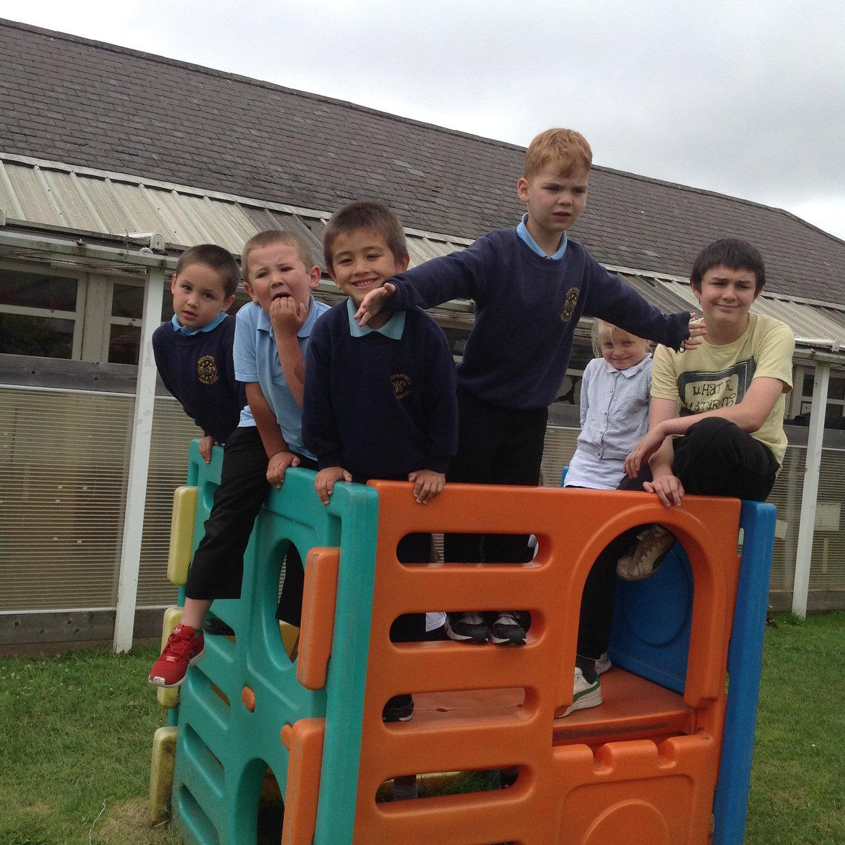 BadenPowellPSR's tweet photo. Outdoor play with our year 6 friends https://t.co/6ZxJWVHDRX