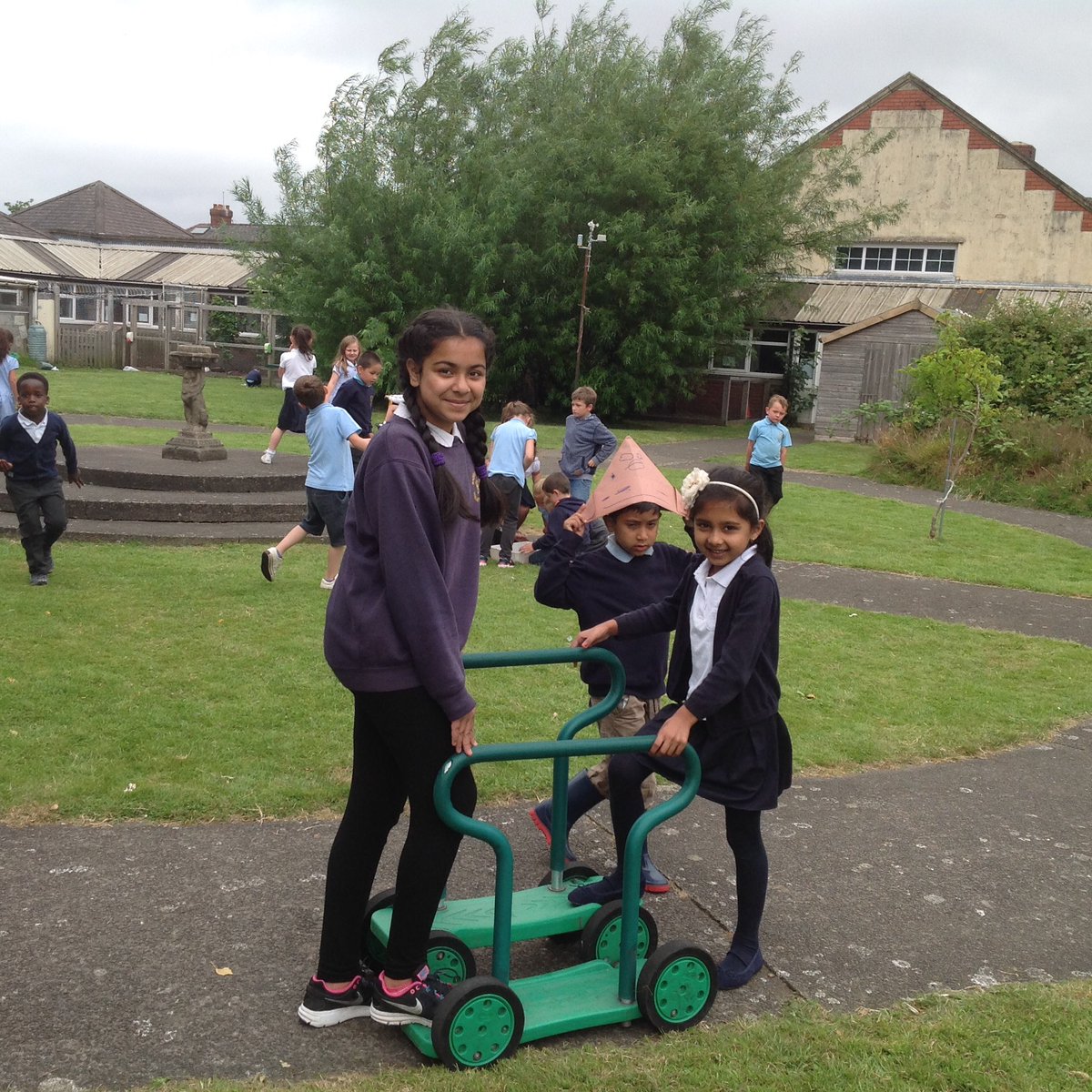 BadenPowellPSR's tweet photo. Lots of fun with our Year 6 friends https://t.co/MbKTVTaeNb