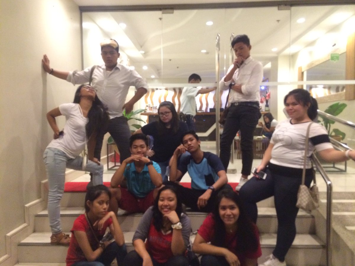 pparticiaa's tweet photo. #TEAMAURA #BEZTIES #COLORCODING π€ππ https://t.co/WK26dFD3Ky