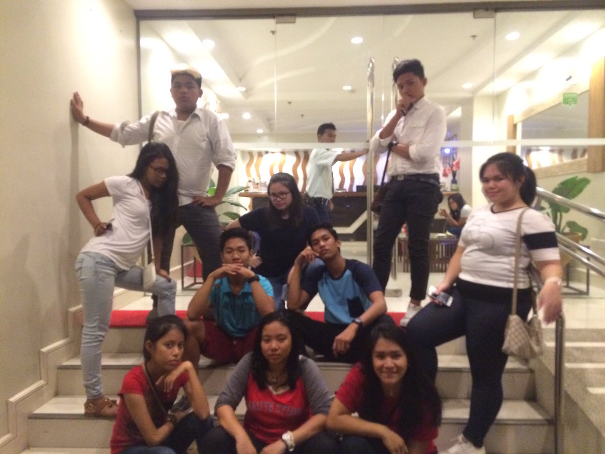 pparticiaa's tweet photo. #TEAMAURA #BEZTIES #COLORCODING π€ππ https://t.co/WK26dFD3Ky