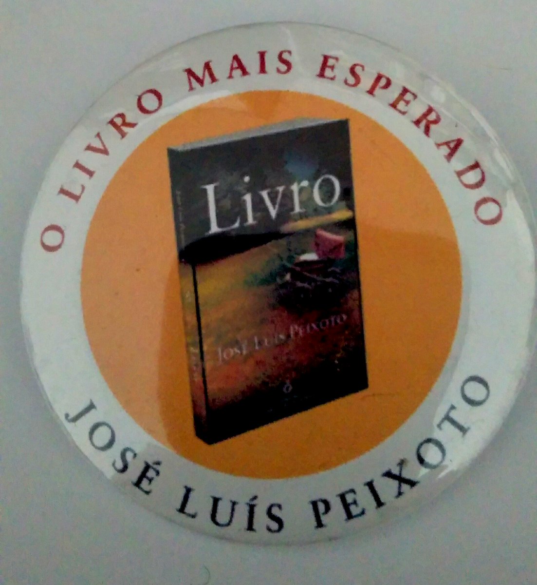 mmomentanea's tweet photo. Adeus pin que habitava o fundo de uma gaveta.
#simplelife #vidasimples #cleanerlife https://t.co/tgvchhhIBT