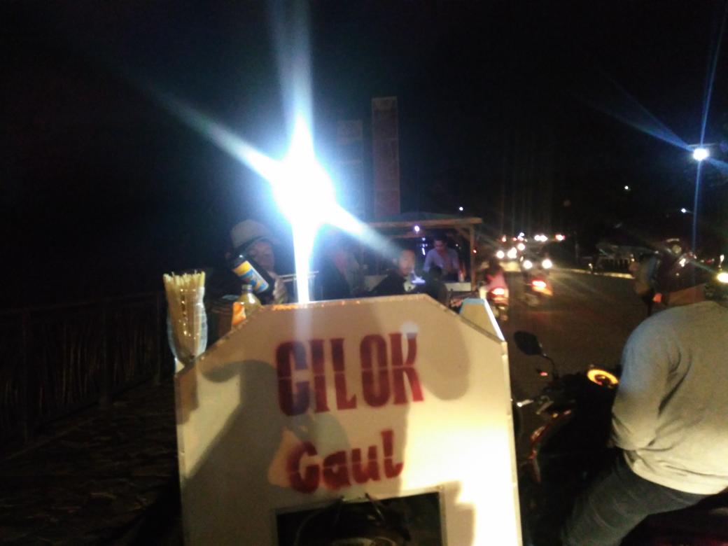 Cilok gaul vs tahu bulat