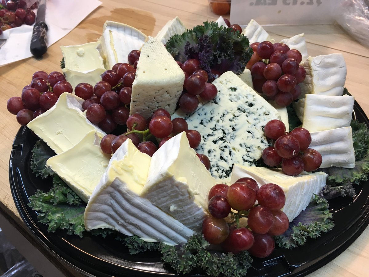 devries1887's tweet photo. Cheese trays by DeVries!  Thanks @DHSunshine5 for putting these together! #somuchcheese https://t.co/FFtuTVSn4l