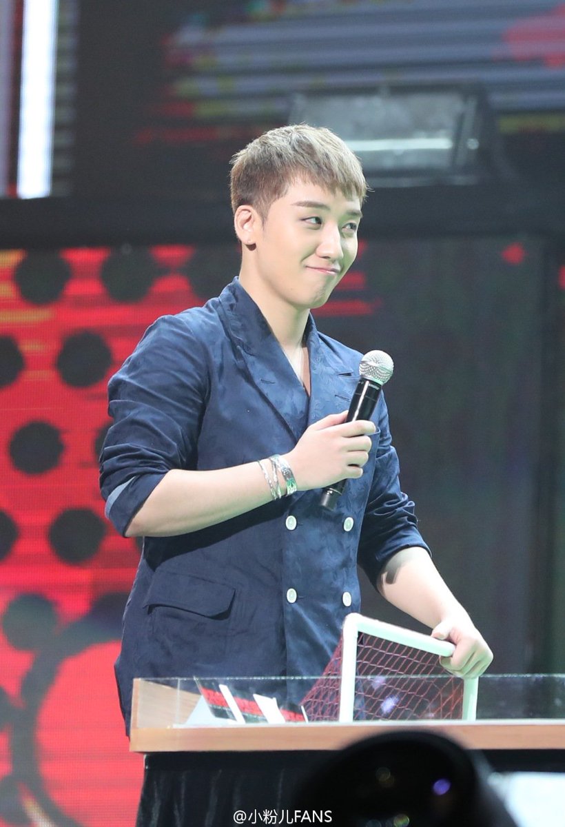 ForGDVI's tweet image. #Nyongtory #GRI #GDVI @ FM in Beijing (July 15th 2016) 
(cre 小粉儿FANS)