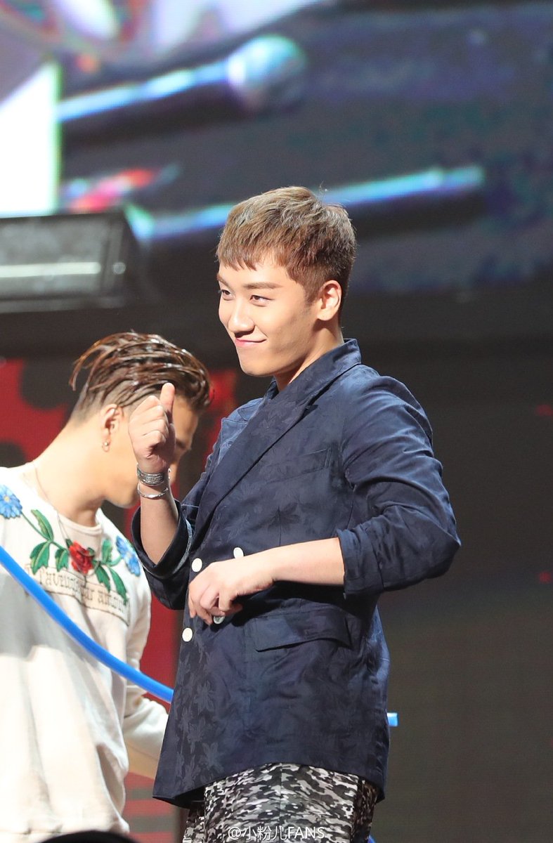 ForGDVI's tweet image. #Nyongtory #GRI #GDVI @ FM in Beijing (July 15th 2016) 
(cre 小粉儿FANS)