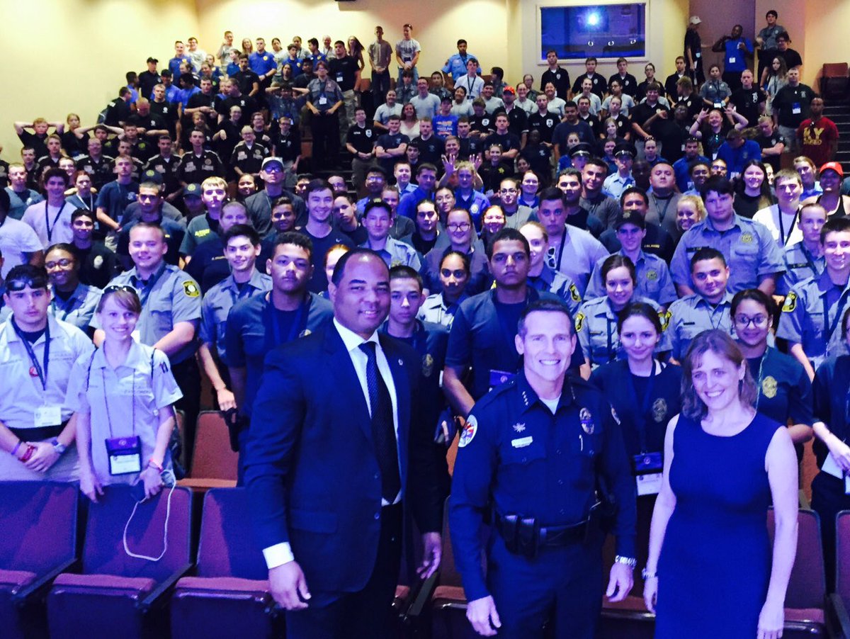 COPSOffice's tweet photo. A great time at #2016NLEEC talking 21st century policing w/ explorers, @Chief_Duggan &amp; Lt. McGuire of @ArlingtonPD! https://t.co/ZeLCWTNNuT