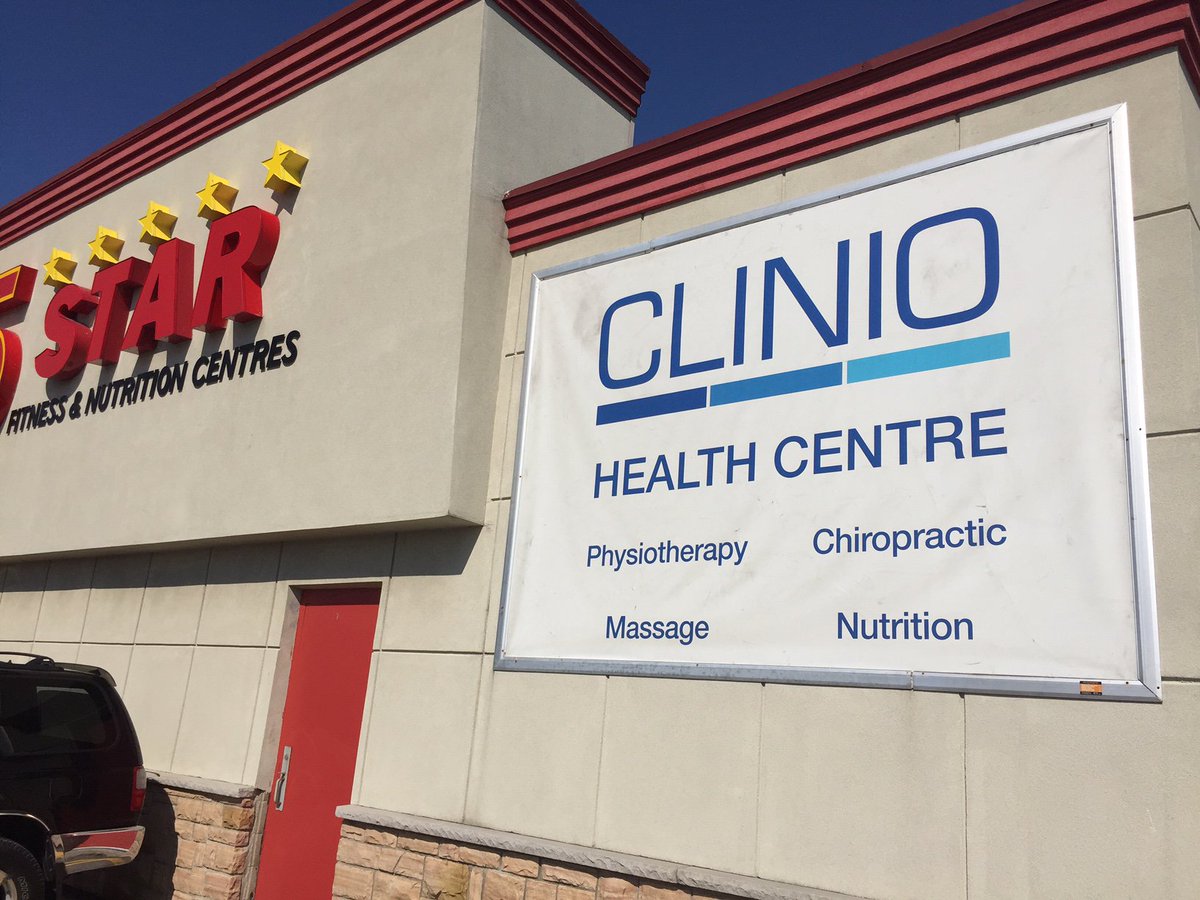 ZingSigns's tweet image. Printed and installed some large banners for 5 Star Fitness on Stone Church. Be sure to check them out #HamOnt