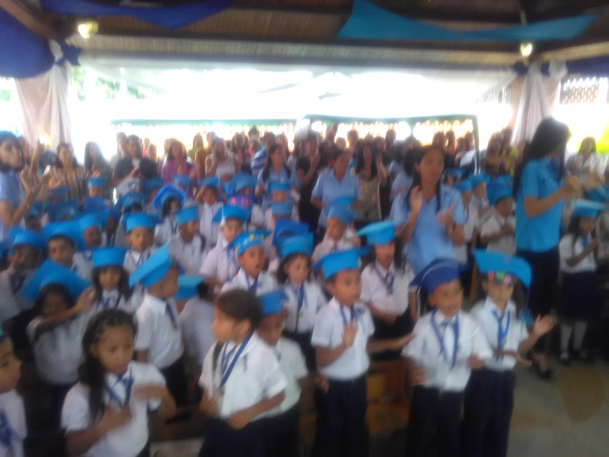adi_f16's tweet photo. Orgullosa de nuestros niños graduando #promoVII Preescolar Miguel Ache.G @Alc_Valencia @raphany @alexrafmar1 https://t.co/RjCMpEIkIE