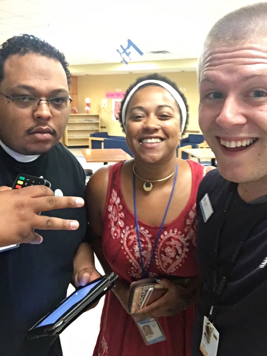 TheRetailJordan's tweet photo. Party time at #att #callcenter #discounts https://t.co/J23nYa5961