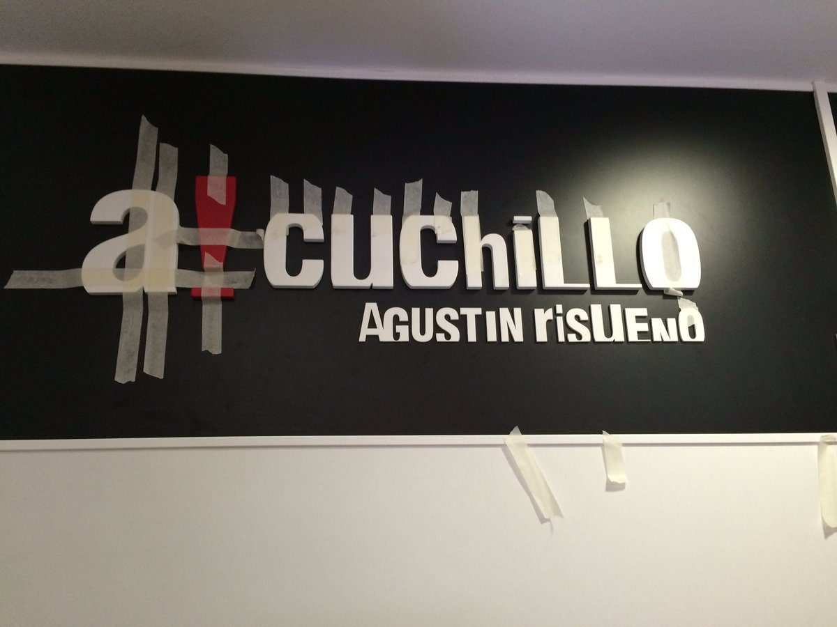 logicalestudio's tweet image. #corporeas #rotulacion #acuchillo #agustinrisueño #leonesp #branding #logicalestudio