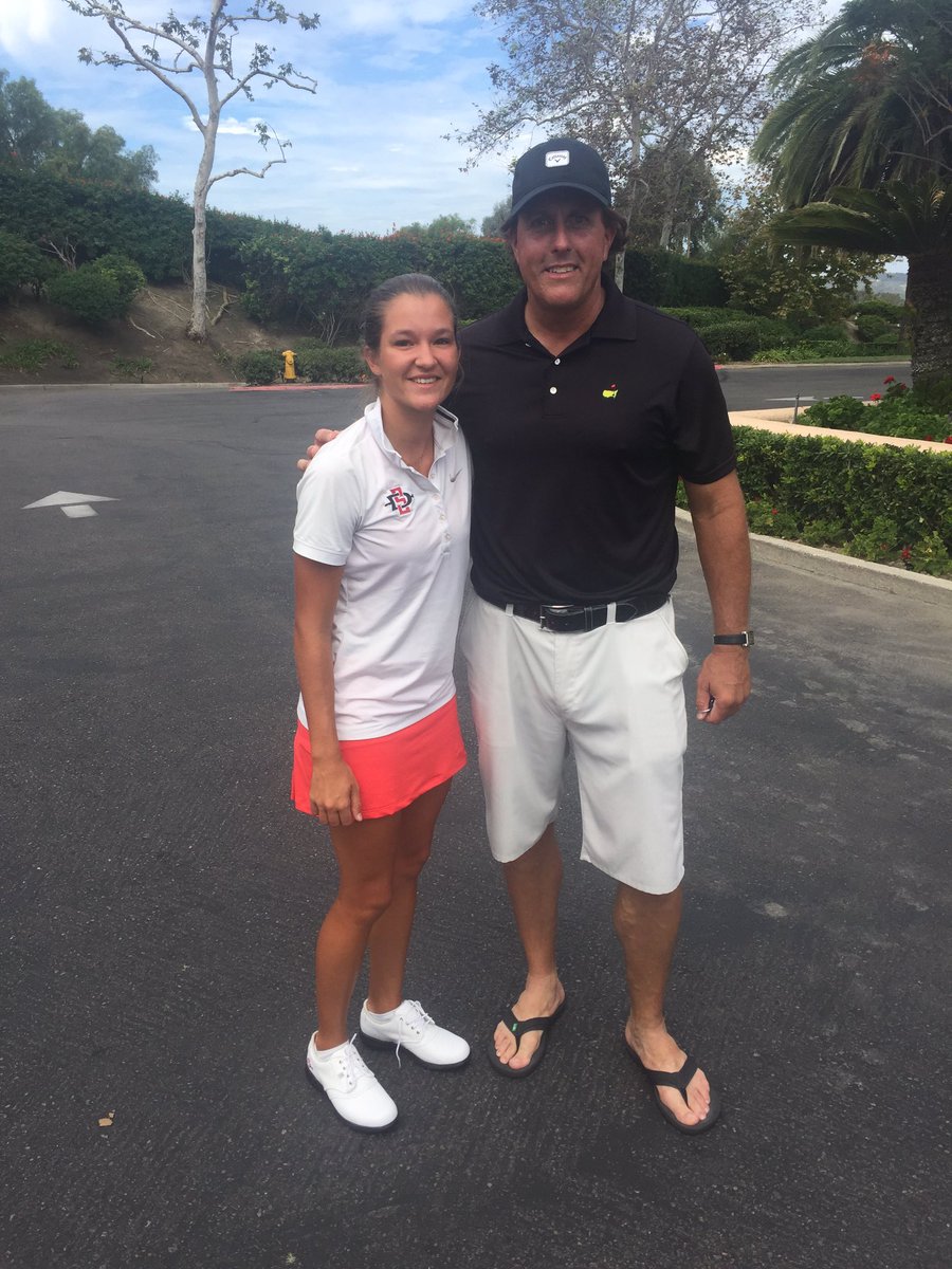 hgolf21's tweet image. I taught him everything he knows! 😂 My man getting work done at the British!  #ontotheweekend ☝🏽️