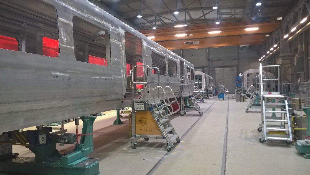 paul_reNEWS's tweet image. A big thank you to @SiemensMobility for showing @RAIL around its #class700 and #class707 production line in Krefeld