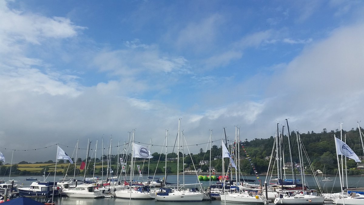 corkweektweet's tweet photo. Fog has lifted and the sun beating down. A fantastic end to the week πβ΅π #VCW16 #Cork #sailing https://t.co/eWeejqbb9d