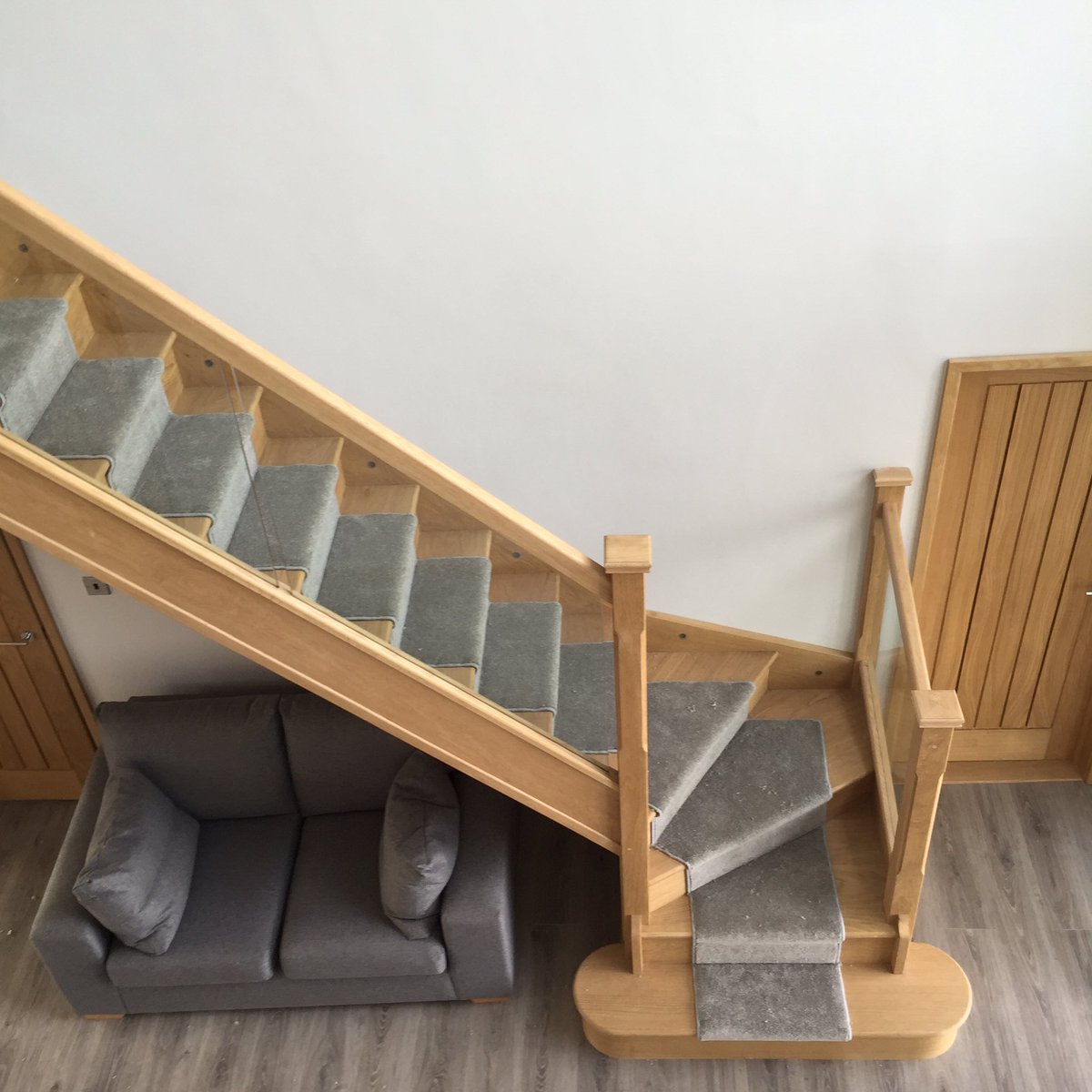 nscarpets's tweet image. Grey #carpet and #oak stairs complimenting each other nicely and a sea view as a bonus