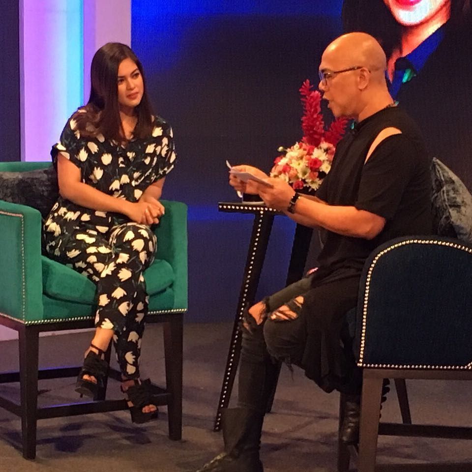 StarCinema's tweet photo. Shaina on @twbaofficial! #Dukot #DukotWeekendInCinemas https://t.co/GZKntN6Qc1