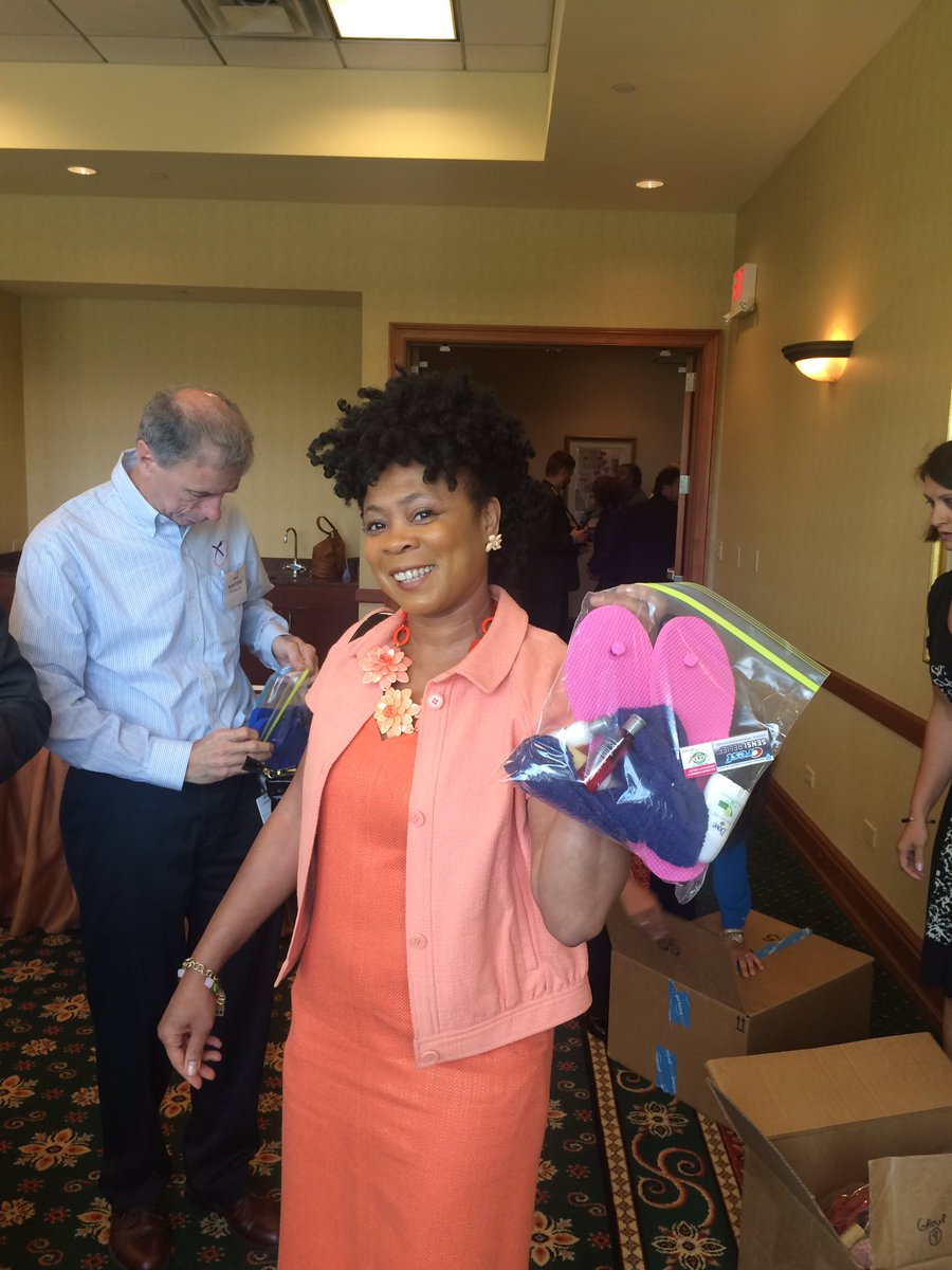 milhouseinc's tweet photo. "It just feels good to give back," @milhouseinc Cheryl McPhearson #101bb @WINGSProgramINC https://t.co/X3OFlBvxwP
