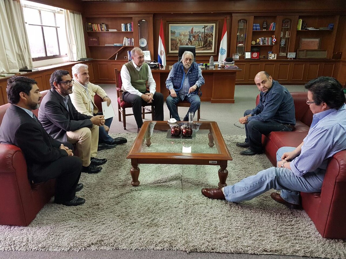 Ferreiromario1's tweet photo. Firma de convenio con “A todo pulmón”, para proyectar mayores y mejores resultados en beneficio de la ciudad. https://t.co/9a43GTYZRA