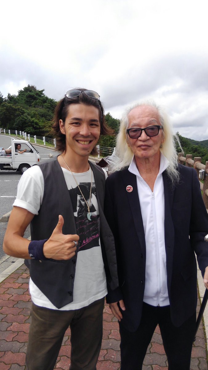 neomashu's tweet photo. 六甲山展望台で
内田裕也さんに遭遇！
ナイスビューですね🎵
写真ありがとうございました(^_^) https://t.co/iYN2TCJGqr