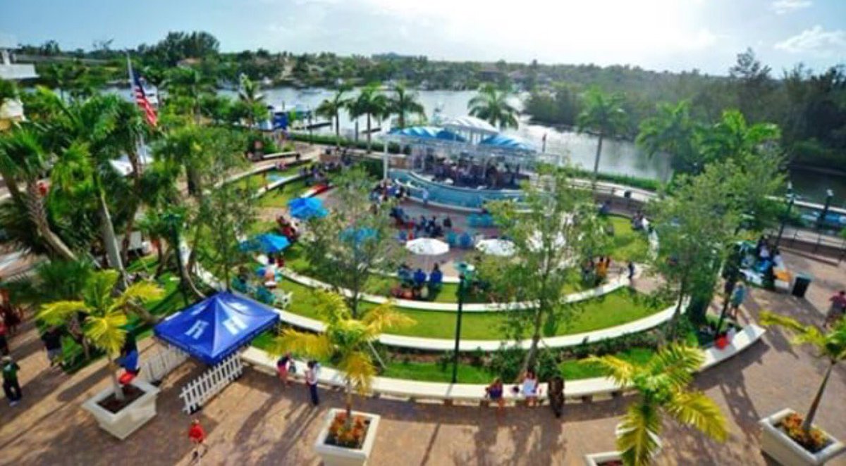 Live music on the waterfront tonight! We'll have Grooveline from 6-10 pm. TGIF! #jupiter