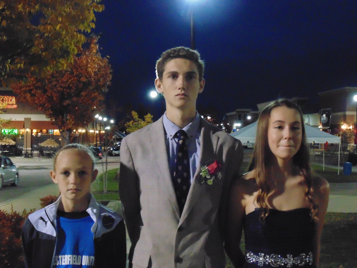 SoccerMomLa's tweet photo. Cleaning out photos and found this. #FirstNameSmith & @GirlNameJake6 have perfected the 'game face'. Not Megan... https://t.co/uQPId9WlzR