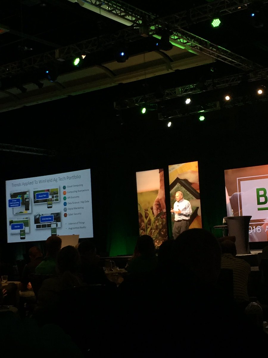 UllrichBrittany's tweet photo. Wrapping up the week with someone who inspires so many through his passion for agriculture! #AnswerTech16 https://t.co/SXgqaJ6OK0