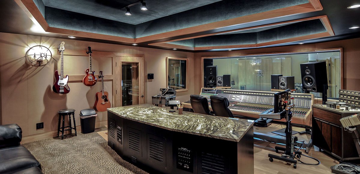 WeAreFocusrite's tweet image. So, who's in the studio this weekend?

Picture: @TheJonathanCain 's Addiction Sound Studios Nashville, TN.
