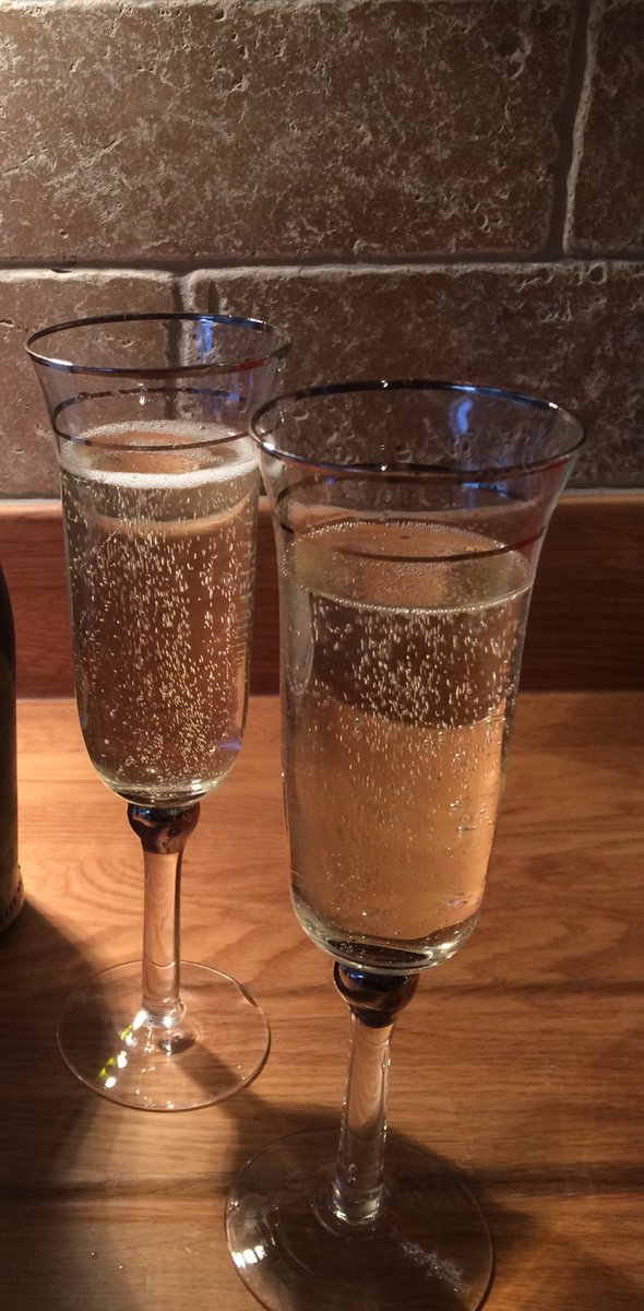 sarahscott55's tweet photo. Friday Celebrations.. #coursecomplete #examsover #passed 😍😍 https://t.co/wgyeL59o3O