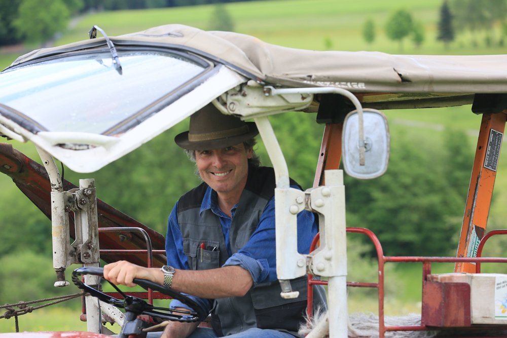 PhotosMarx's tweet photo. #traktor #pioch #bürgermeister #grömbach https://t.co/HPfqryswjs