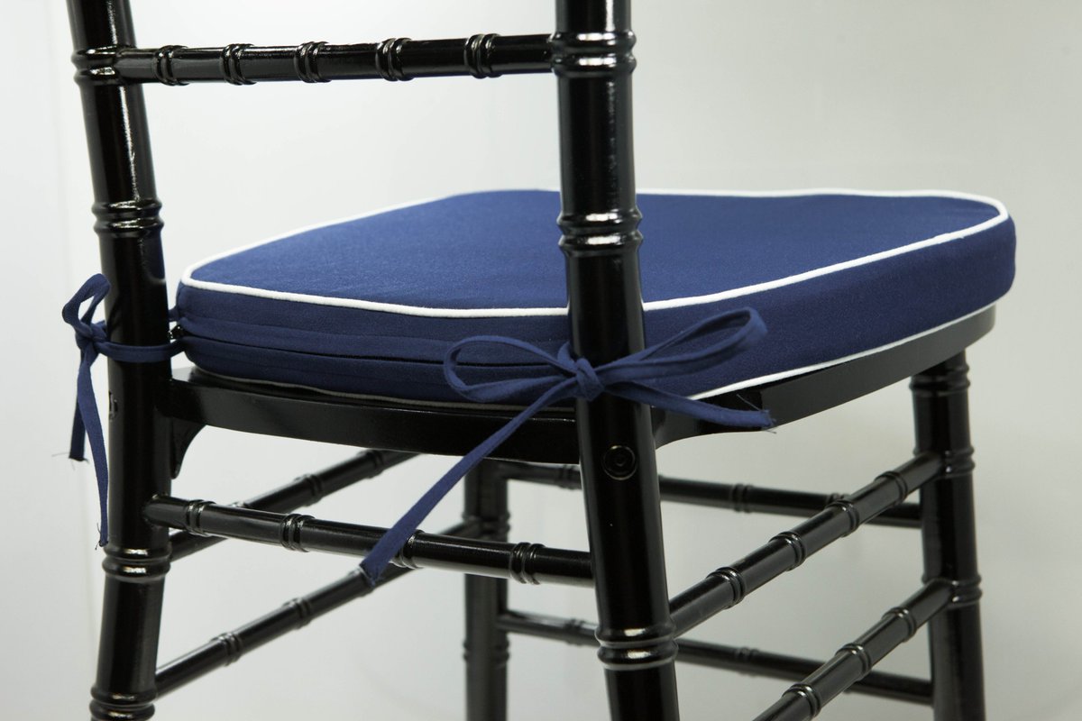 VFurniture's tweet photo. New Sale Items Available #chiavari #chairpads https://t.co/nnx5gabl9S https://t.co/w0IrZfWd8p