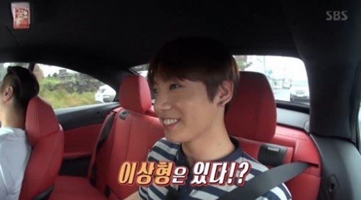 soompi's tweet photo. #BTS’s #Jungkook Talks Current Love Life And Ideal Type On “#FlowerCrew”
https://t.co/yaGg0ynogH https://t.co/ACWZd4EluN