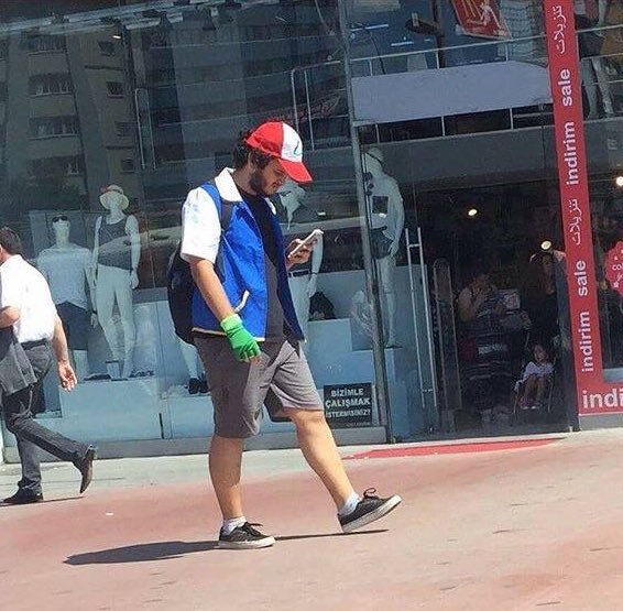 alex1o_'s tweet photo. La situazione ci sta sfuggendo di mano.

#PokemonGO #PokemonGoItaly https://t.co/6Wb4osLjrt