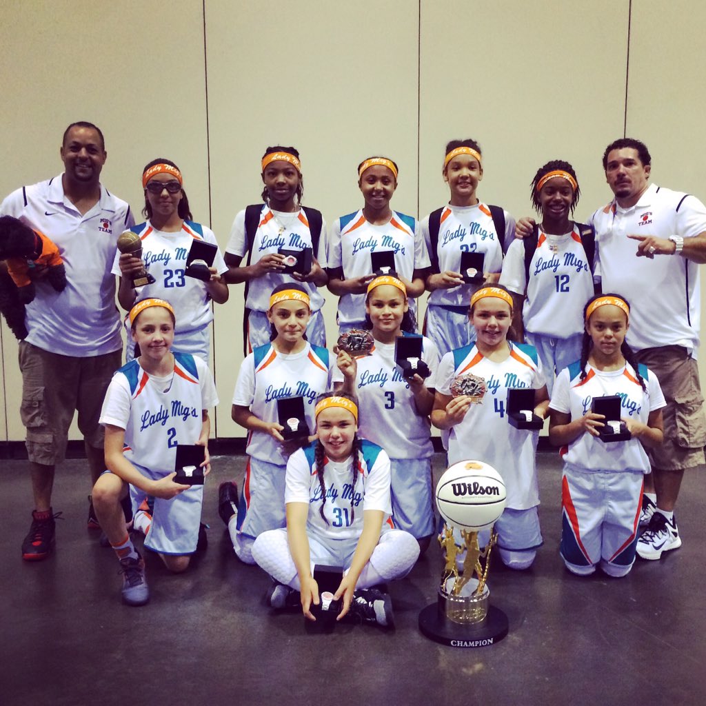 SpringfieldMigs's tweet photo. Our 10th grade boys and 6th grade girls are your 2016 YBOA National Champions!!! #MIGSBasketball https://t.co/QSsybl911G