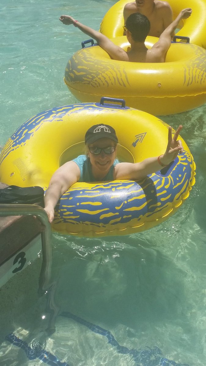 franandroyadopt's tweet photo. Making a splash..As prospective #adoptiveparents we'll stay cool+teach swimming skills to our future adopted child. https://t.co/o5TQOxajBm
