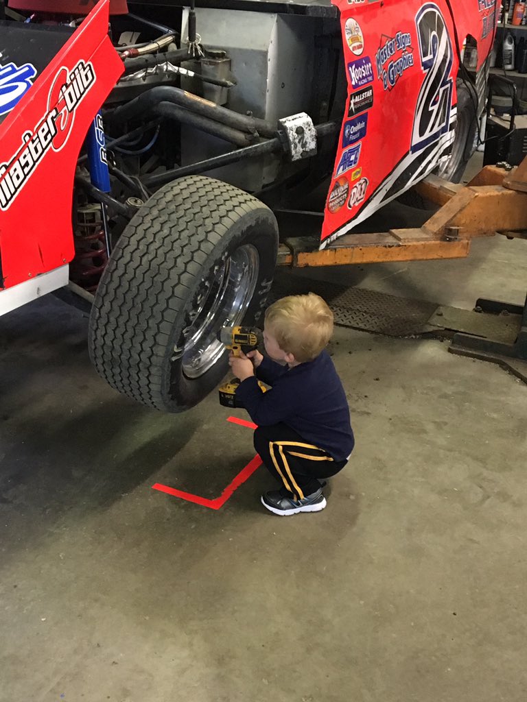 aholtan2's tweet photo. competition is screwed, crew chief has been getting after it all week. racing Grand Forks tonight! @bestdirttrack https://t.co/VqhwDKAiBR