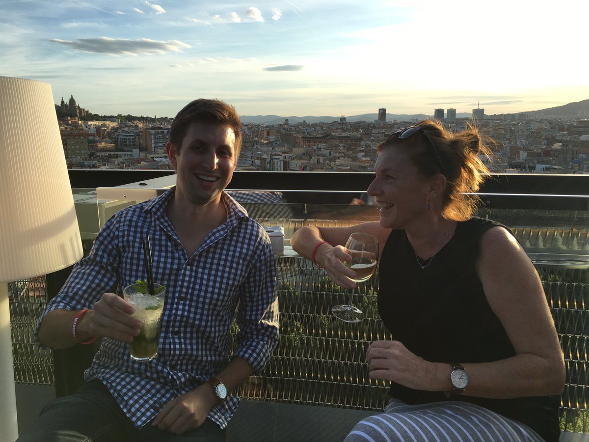 BeresfordJane's tweet photo. That was a REALLY fun night #DCBCN (even tho I had to buy @AnythingIan x2 beers) Tots thanks to awesome @alexmcquade https://t.co/93hlitKvTu